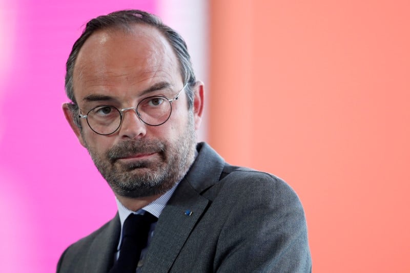 Philippe mobilise les troupes larem face au "tourbillon"