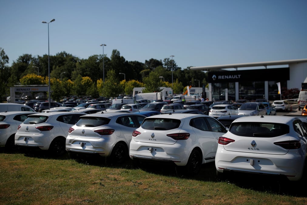 France: immatriculations de voitures neuves en baisse de 19,53% en mars, selon la pfa