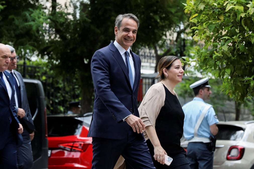 Le premier ministre grec, kyriakos mitsotakis, se rend au palais presidentiel a athenes