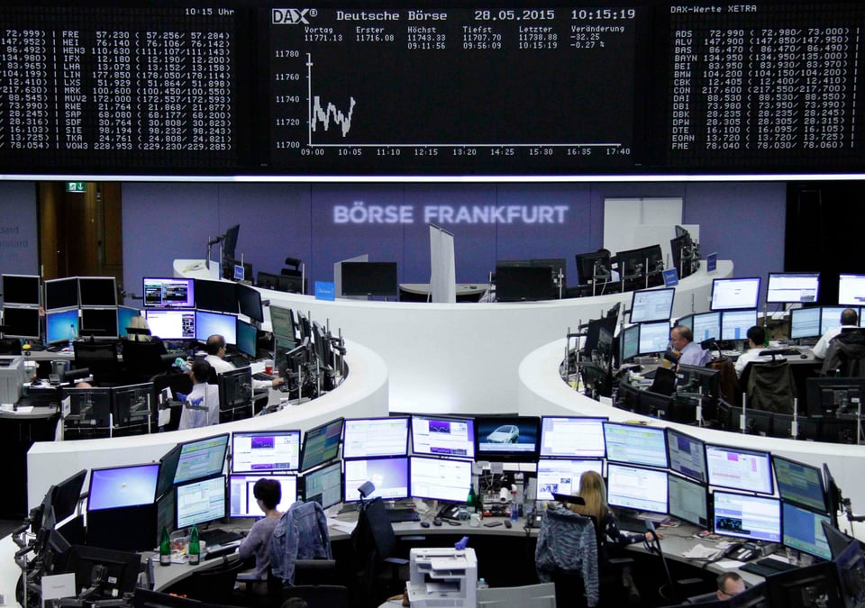 Les bourses europeennes en baisse a la mi-seance, sauf londres