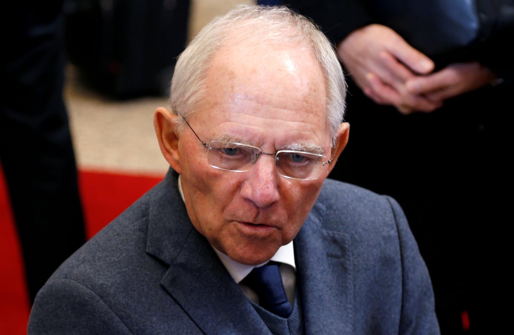Un groupuscule grec revendique un colis piege destine a schauble