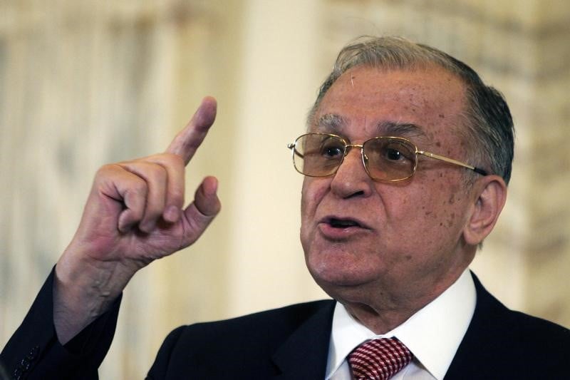 Roumanie: iliescu et roman seront juges pour crimes contre l'humanite