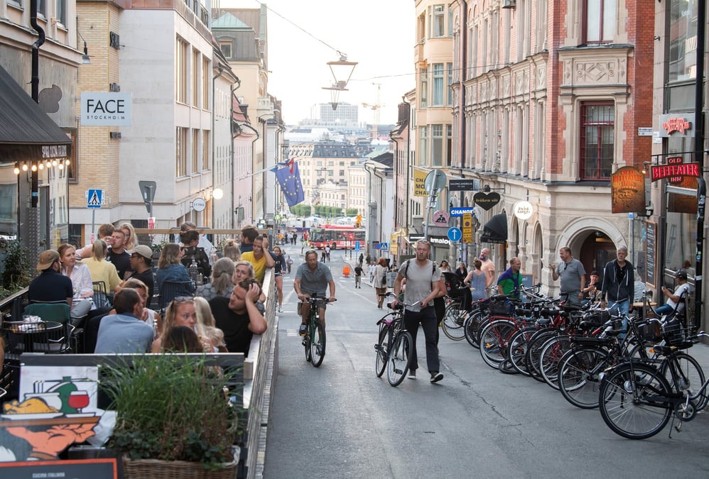Suède, Stockholm, terrasse, restaurant, vélo, rue