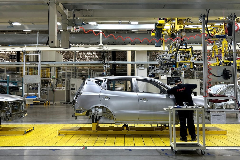 Une ligne d'assemblage dans une usine automobile chinoise
