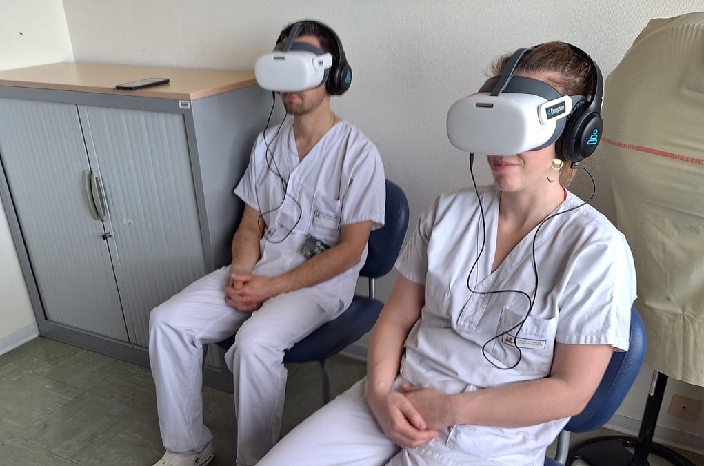 Le CHU de Nantes a intégré la réalité virtuelle dans son parcours pour apaiser les patients devant bénéficier d’une procédure de neuromodulation avant leur prise en charge chirurgicale.