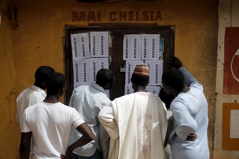Les nigerians aux urnes