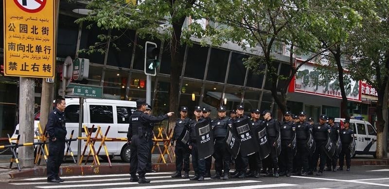 La chine dit avoir demantele 181 "gangs terroristes" au xinjiang