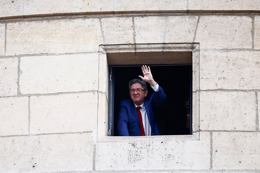 Jean-luc melenchon reagit apres les resultats du second tour des elections legislatives anticipees