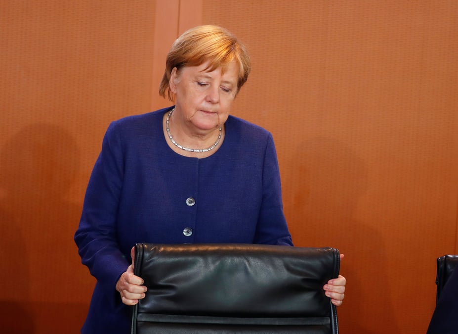 Les conservateurs du bundestag infligent un revers a merkel