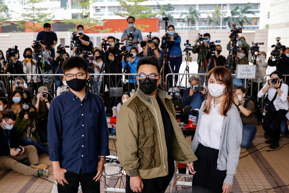 Hong kong: le militant joshua wong plaide coupable de rassemblement illegal