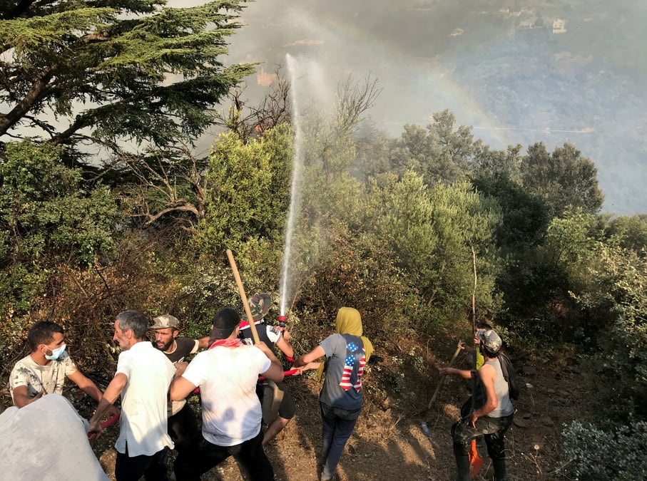 Trente suspects en detention apres les incendies en algerie