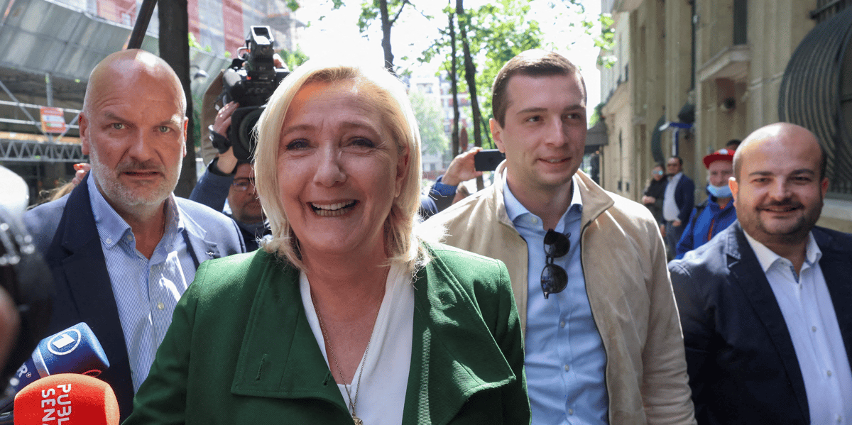 Le pen met ses espoirs dans les circonscriptions ou le rn est arrive en tete a la presidentielle