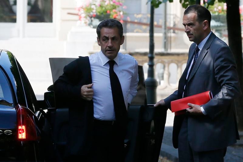 Sarkozy encore au temps de la réflexion sur un éventuel retour