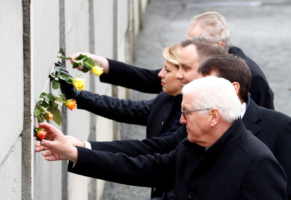 L'allemagne celebre le 30e anniversaire de la chute du mur de berlin