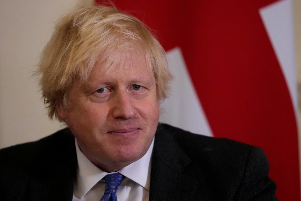 Grande-bretagne: scrutin local test pour boris johnson, secoue par les scandales