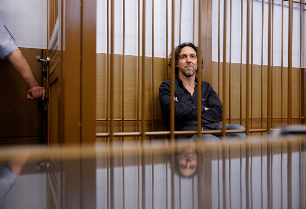 Le chercheur francais laurent vinatier au tribunal a moscou