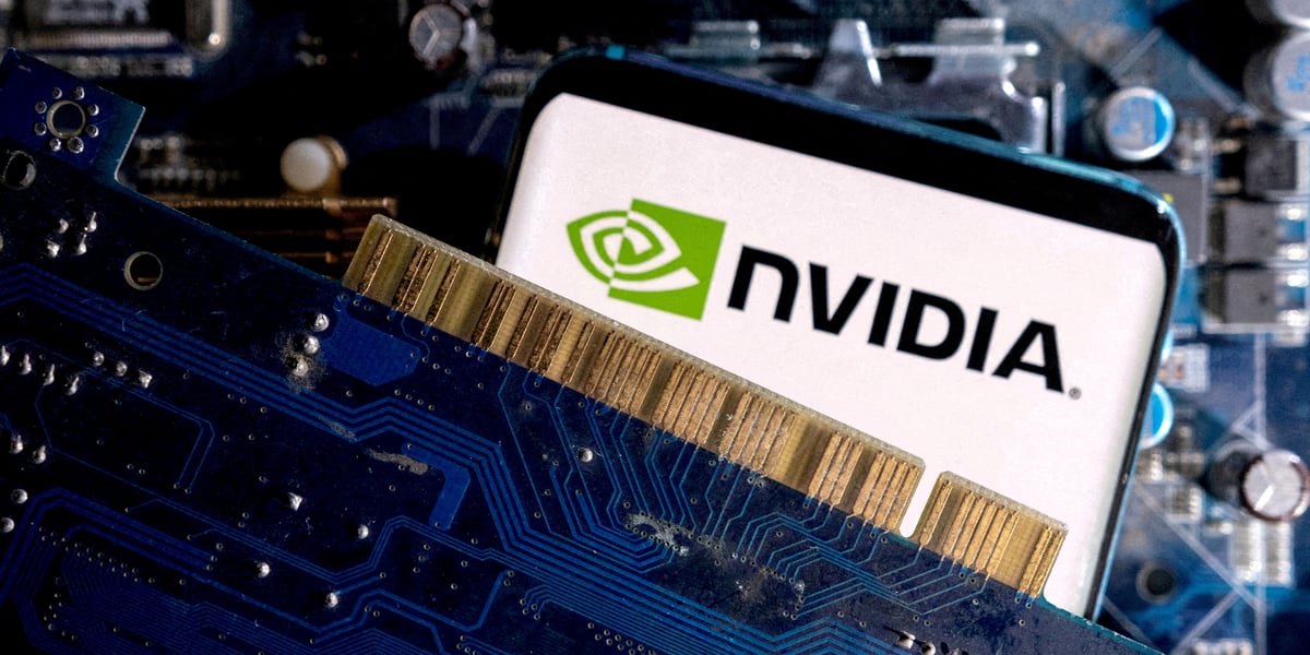 Nvidia occupe une position centrale dans l'industrie des semi-conducteurs grâce à ses puces qui sont, de très loin, les plus demandées pour développer l'IA générative.