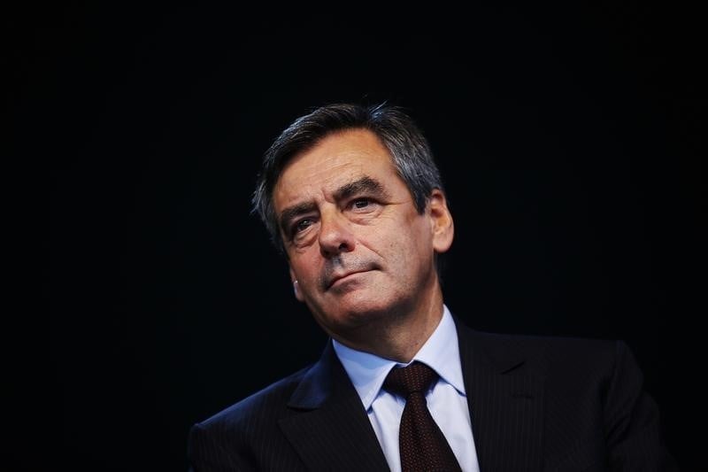 François Fillon va porter plainte contre des journalistes du Monde