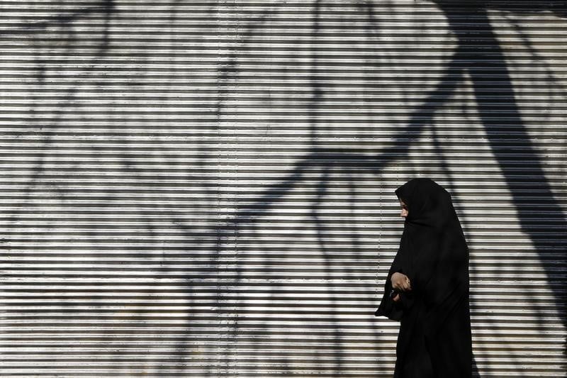 Le president iranien critque la police de moralite