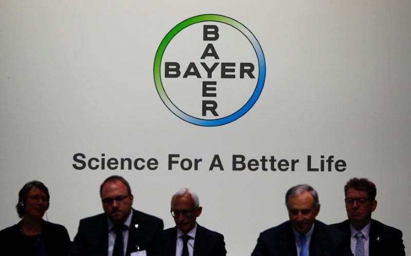 Bayer reduit encore sa participation dans covestro