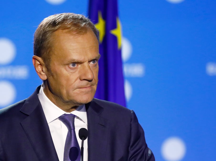 Tusk appelle puigdemont a ne pas proclamer l'independance