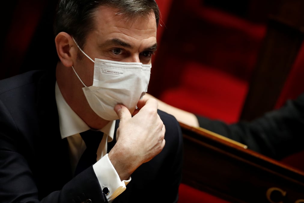France: le couvre-feu perd en efficacite face a l'epidemie, dit veran