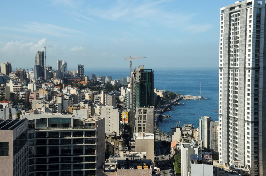 Vue generale de l'hotel phoenicia et d'autres batiments a beyrouth