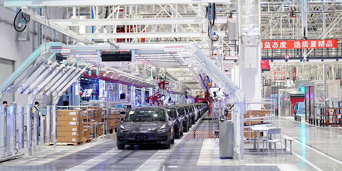 Chaîne de montage de la Tesla Model 3 dans l’usine de Shanghai (Chine).