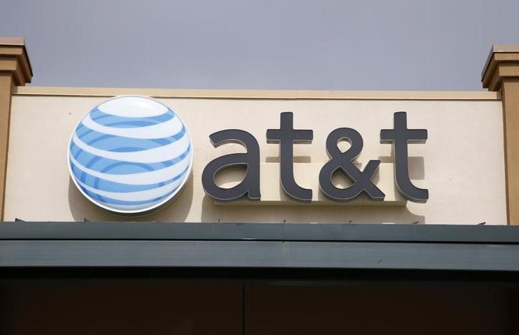 Le proces antitrust d'at&t-time warner fixe en mars 2018