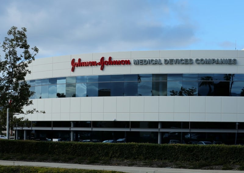 J&j a recu une offre de fortive pour ses produits de sterilisation