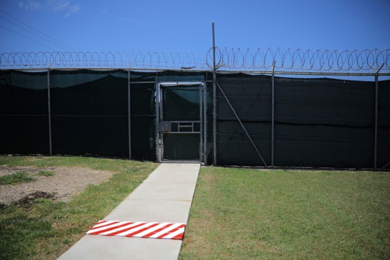 Le transfert de deux yemenites detenus a guantanamo est approuve