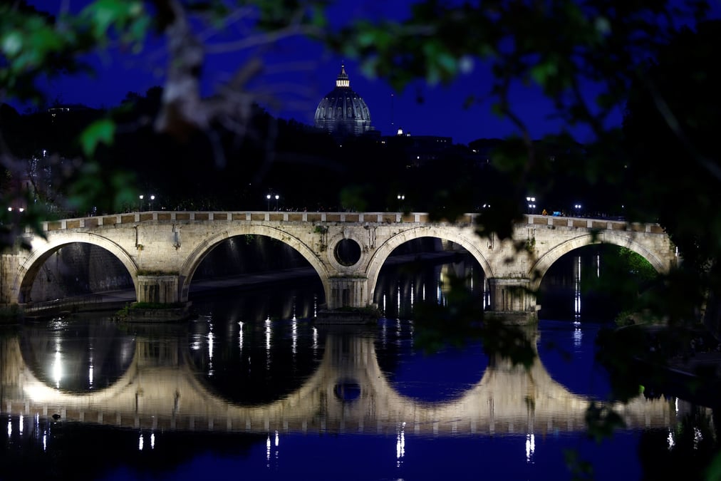 Italie: le parti freres d'italie ne mettra pas en peril l'acces au plan de relance de l'union europeenne, dit crosetto