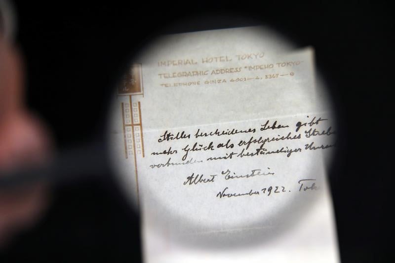 Une note manuscrite d'einstein adjugee plus d'un million d'euros