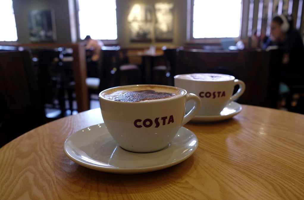 Feu vert de l'ue au rachat des cafes costa par coca-cola