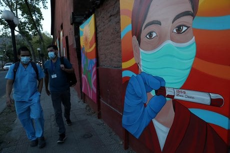 Coronavirus: le chili franchit le million d'infections, ferme ses frontieres