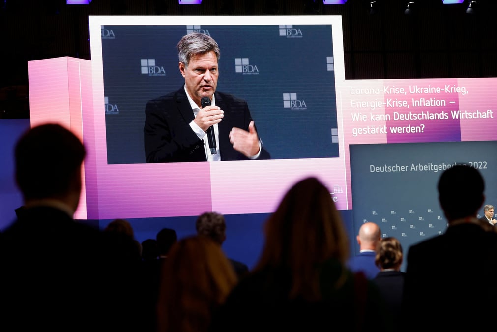 Le ministre allemand de l'economie robert habeck s'exprime lors de la journee des employeurs a berlin