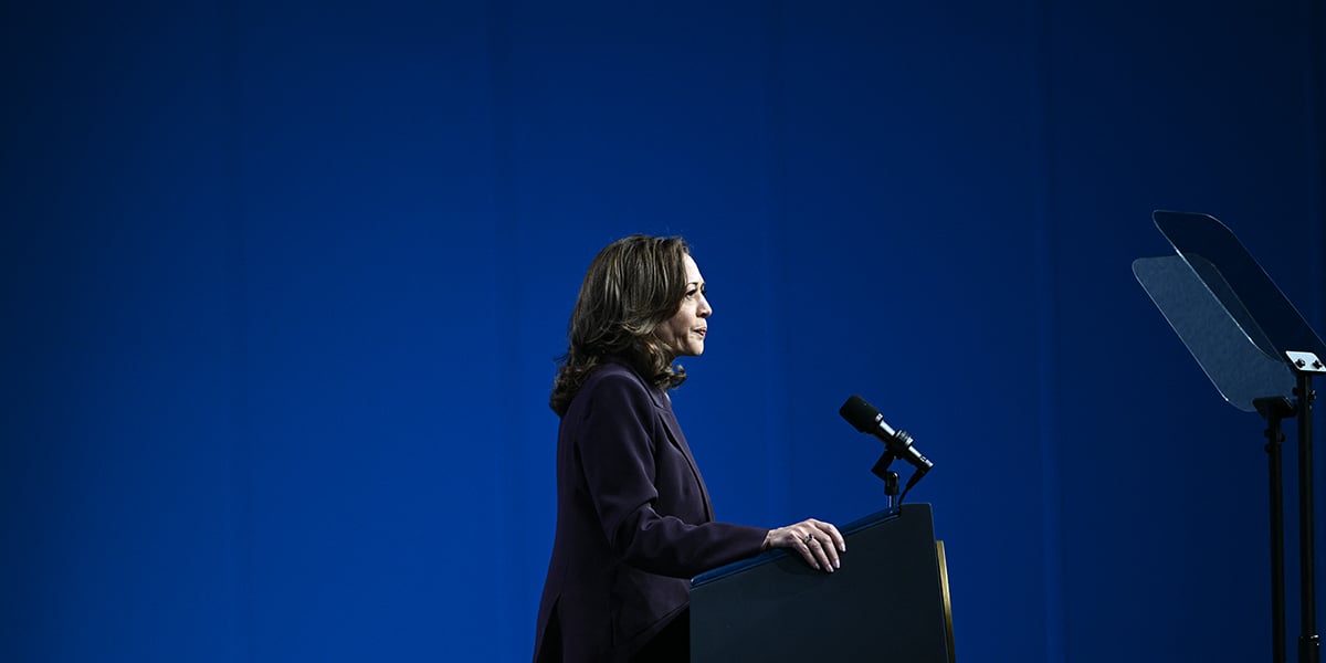 La vice-présidente américaine Kamala Harris prononce le discours d'ouverture de la 88e convention nationale de la Fédération américaine des enseignants à Houston, Texas, le 25 juillet 2024.