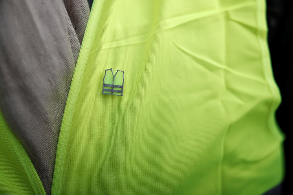 "gilets jaunes": un francais sur deux pour poursuivre le mouvement