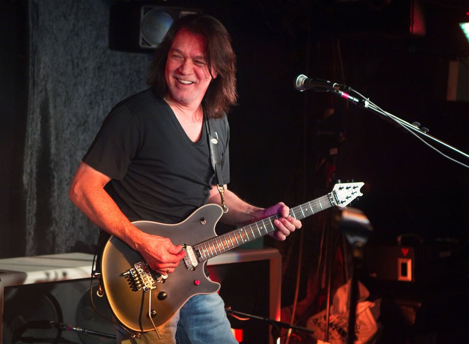Deces du guitariste eddie van halen a l'age de 65 ans