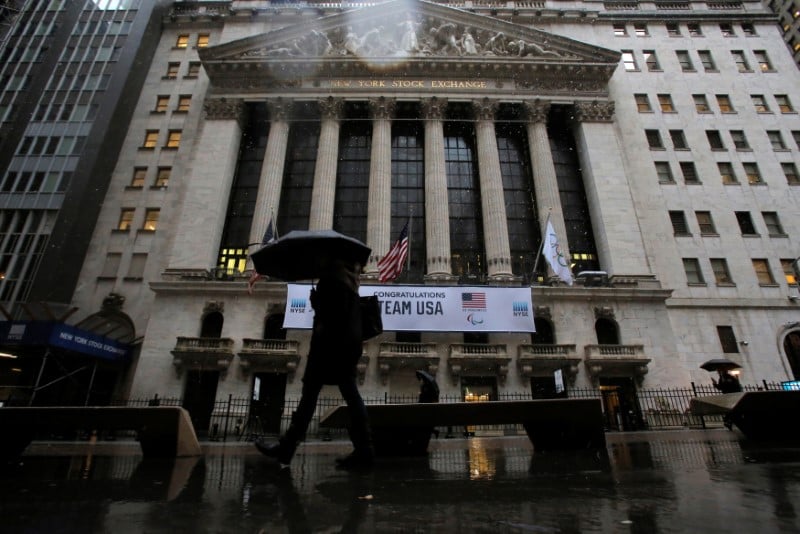 Wall street: les interrogations sur les valorisations se precisent