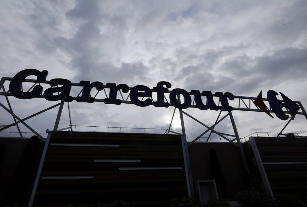 Carrefour ralentit fortement au 1e trimestre, recul des hypers en france
