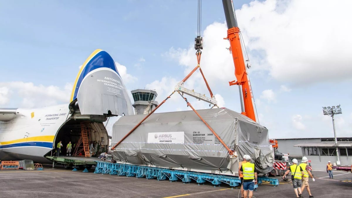 Le satellite CSO-3 a connu une histoire très tourmentée. Initialement, CSO-3 devait être mis en orbite en octobre 2021 par une Ariane 62.