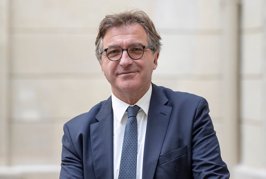 Bruno Cavagné, président de la FNTP, vient de publier "Nos territoires brûlent - Redonner du pouvoir au local" aux éditions du Cherche-Midi.