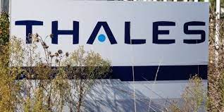 Thales Pont Audemer Réindustrialisation