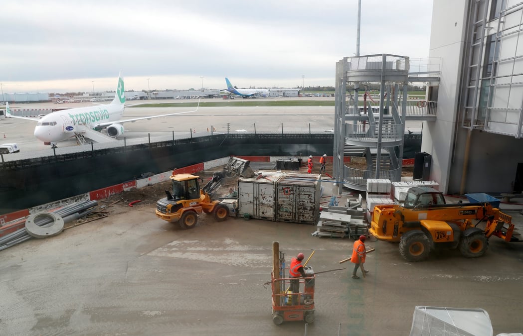 Photo d'archives d'avions stationnes a l'aeroport d'orly pres de paris, france