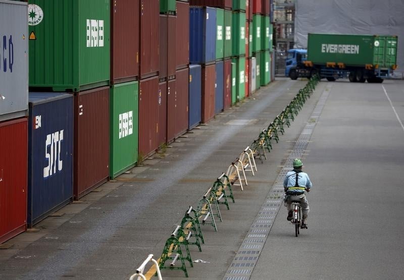 Ralentissement au japon de la croissance dans les services