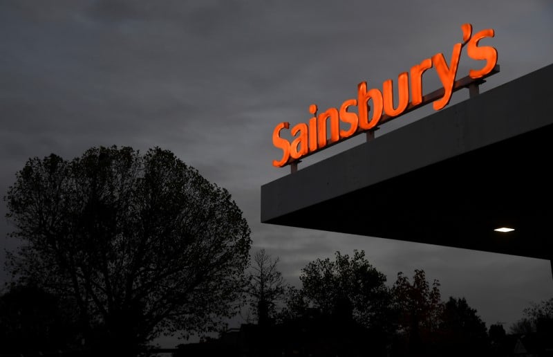 Sainsbury's et walmart en discussions avancees en grande-bretagne