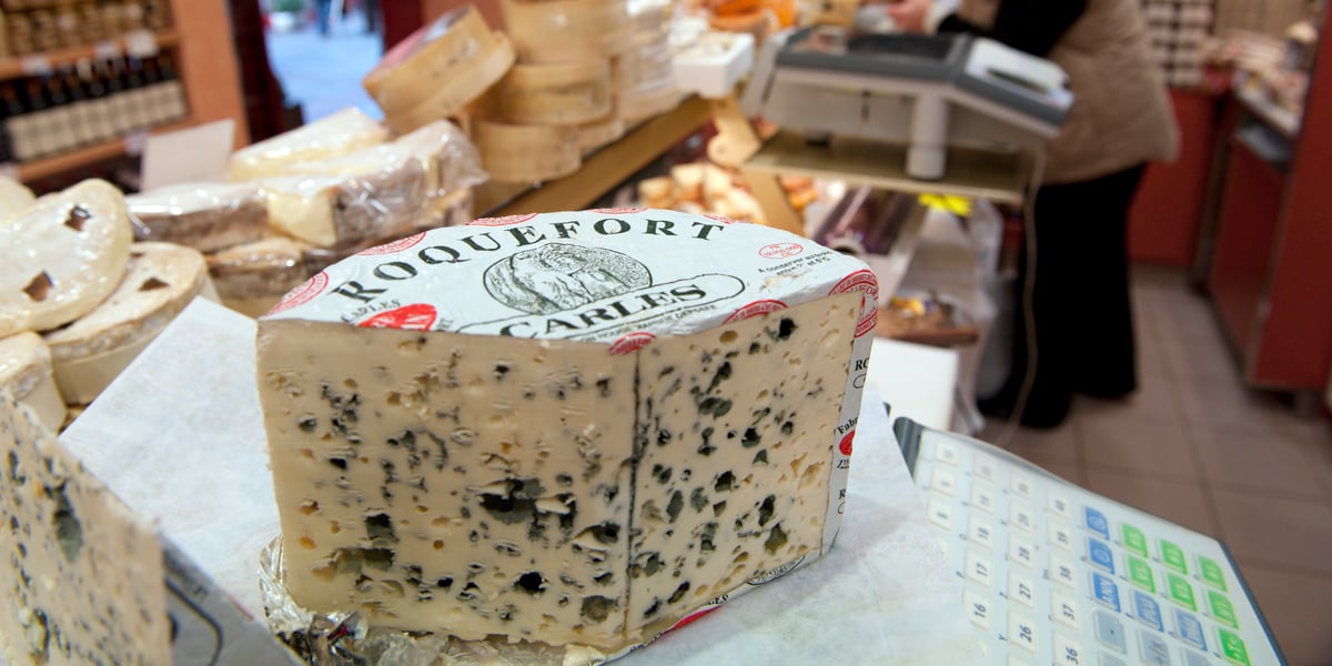 Parmi les 46 fromages sous appellation d'origine en France figure le roquefort, depuis 100 ans (photo d'illustration).
