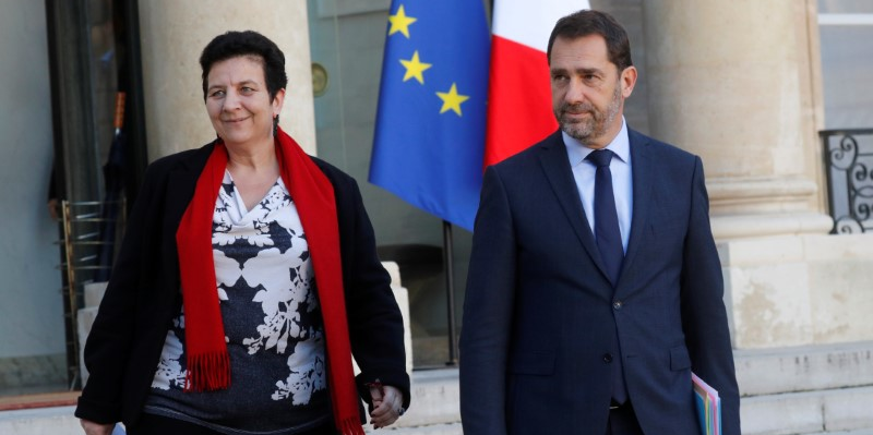 Le gouvernement defend les interventions a nanterre
