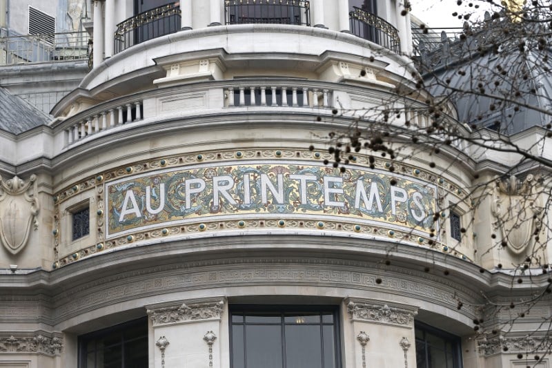 Polemique en chine apres un incident a paris, balenciaga s'excuse